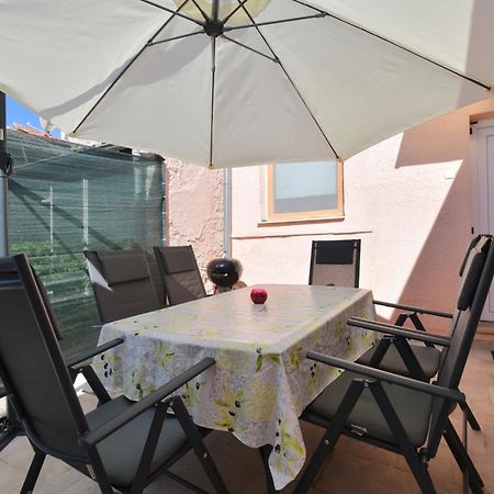 City Centre Apartment With Terrace 2 プーラ エクステリア 写真